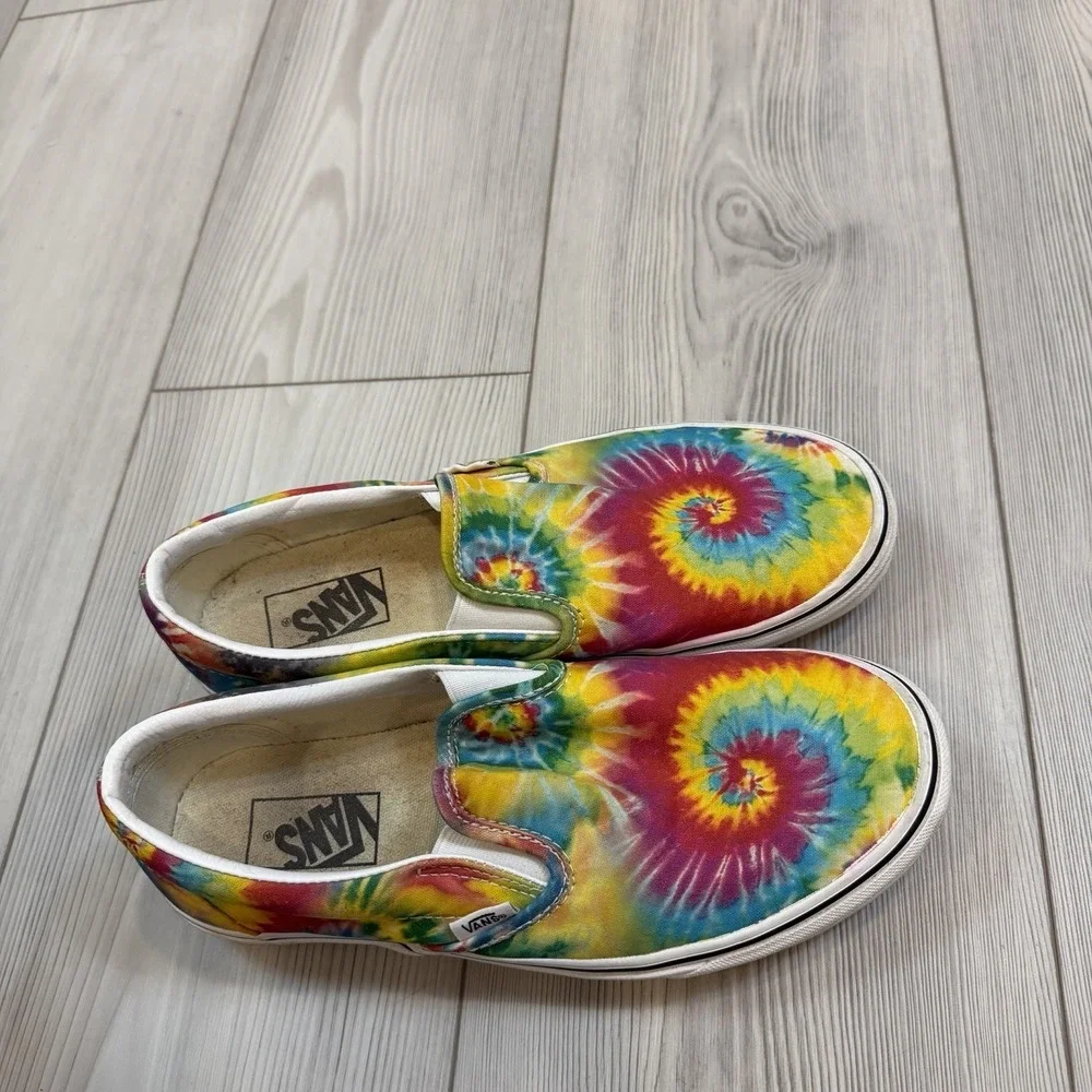 Vans Unisex RAINBOW Tie Dye Gender Inclusive‎ M 8 / WM 9.5 Skate Slip On's